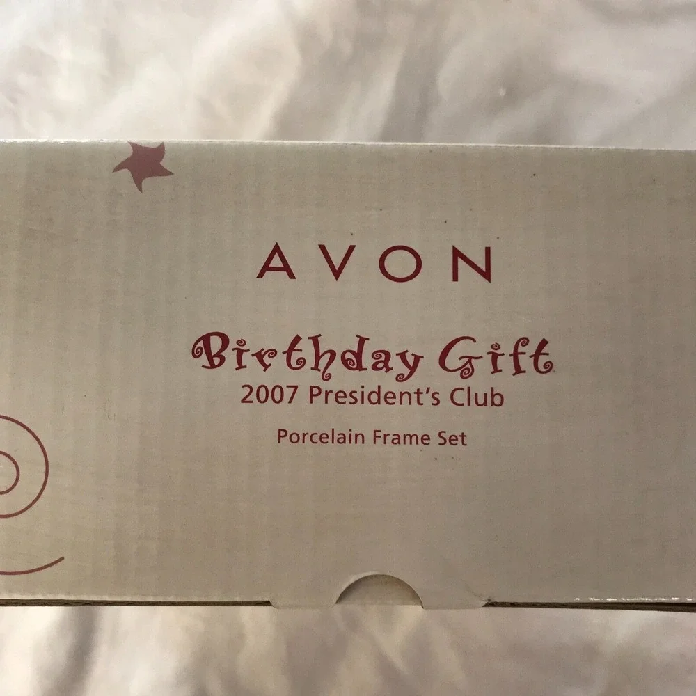 Avon Birthday 2007 President's Club PC, Picture Frames, Set of 3, Porcelain